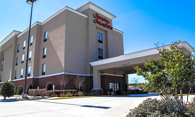 Grenada Hotel | 2-Star Hotel ∙ Hampton Inn & Suites Grenada