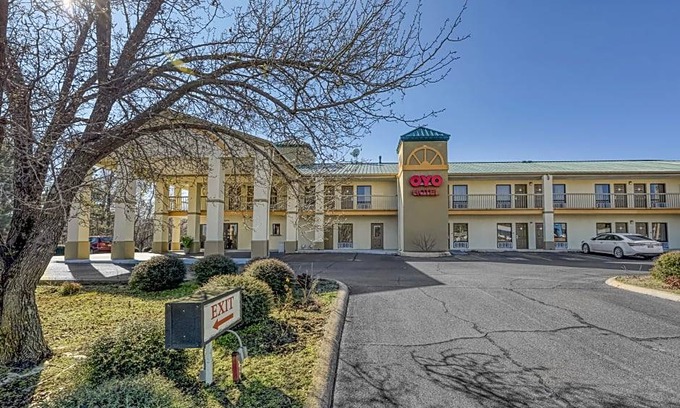 Grenada Hotel | 2-Star Hotel ∙ OYO Hotel Grenada West