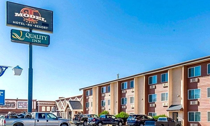 Winnemucca Hotel | 2-Star Hotel ∙ Quality Inn Winnemucca- Model T Casino