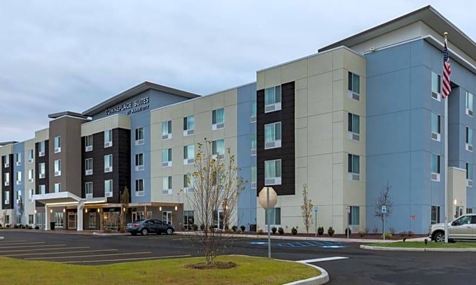 Bayberry Hotel | 2-Star Hotel ∙ TownePlace Suites by Marriott Syracuse Clay