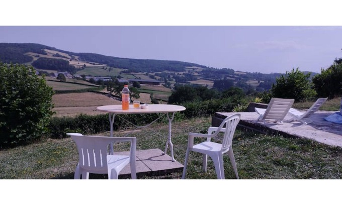 Montigny-en-Morvan Villa | 2 steps from :Lac de Pannecière and beach, private swimming pool