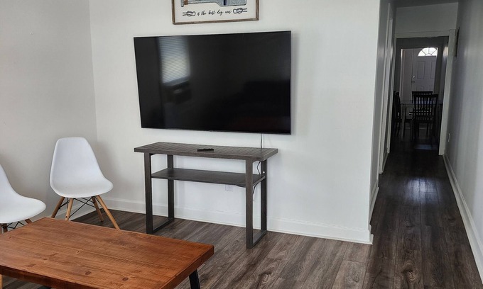 Cape May - Wildwood Apartment | #2 Steps to the beach & the Famous Boardwalk!