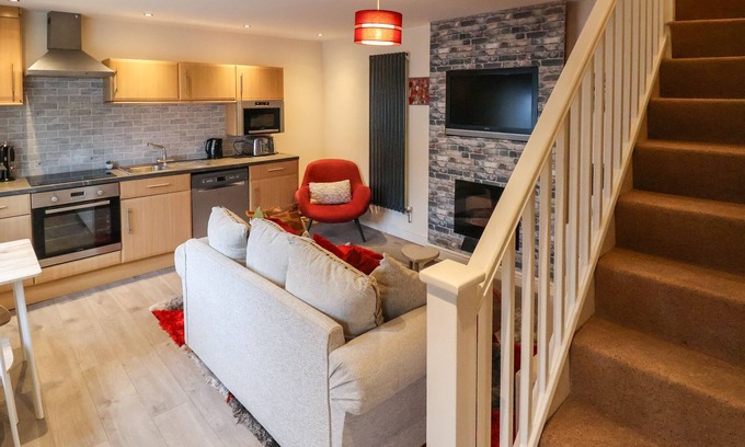 Gwersyllt Cottage | 2 Stoneleigh Cottage
