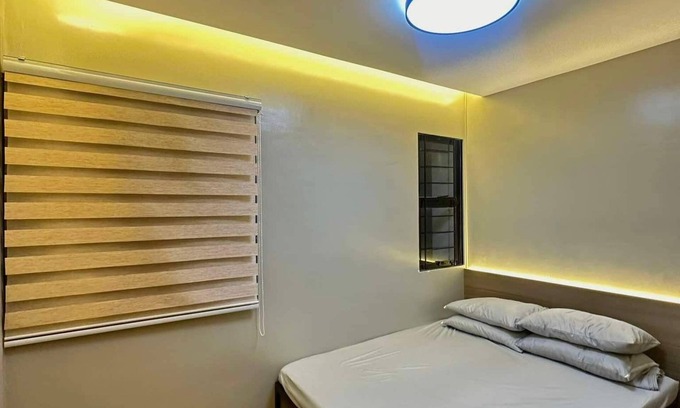 Angeles City House | 2-storey house with parking WIFI, Netflix, AC, Pool near Clark Airport