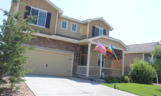 Dupont House | 2-story, 4 bedroom, 2.5 bath furnished home in Thornton Colorado