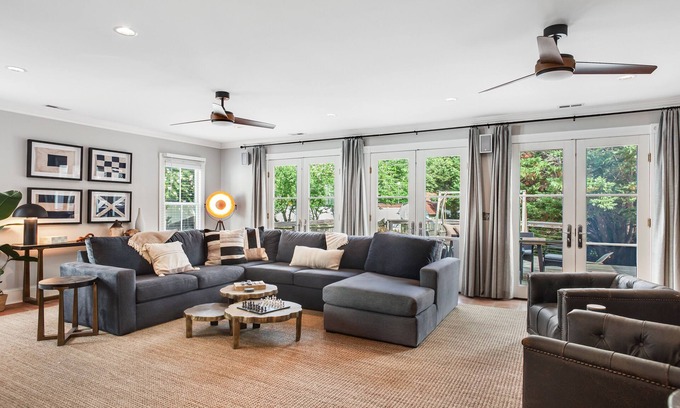 Eastport House | 2-story downtown home with enclosed yard, deck, firepit, gas grill & fireplace