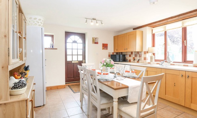 Hainford Cottage | 2 Stud Cottage
