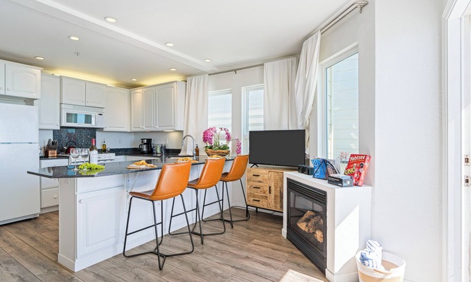 Cayucos House | 2 Studios at Cayucan Bungalows by AvantStay | Ocean Views + Walk to the Pier