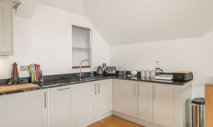 West Looe Apartment | 2 THE CREEKSIDE in Looe