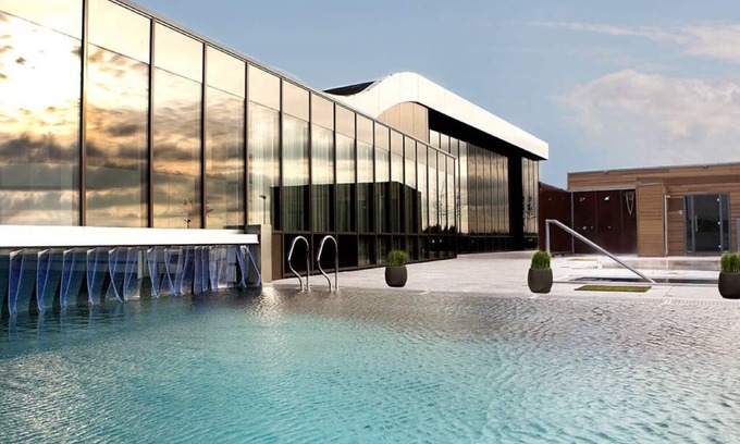Municipality of Sittard-Geleen Hotel | 2 Tranquil Rooms with Spa & Fitness Center – Ideal for a Relaxing Trip