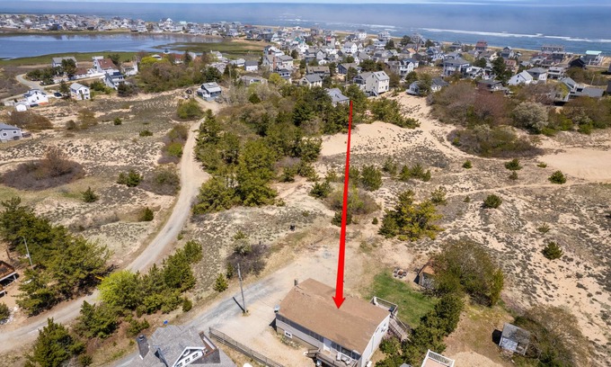 Newbury House | 2 Units/6BR, Pet Friendly-Large Yard-Walk to Beach-Fire Pit-40 Min to Salem, MA
