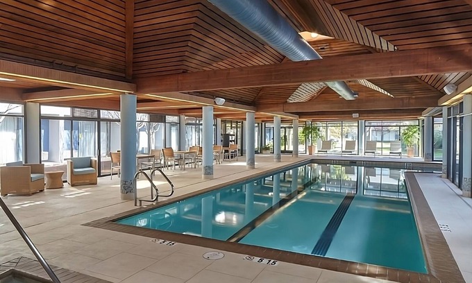 Berkeley Hotel | 2 Units | Family Stay by the Bay | Pool Access, Parking & Pet Friendly