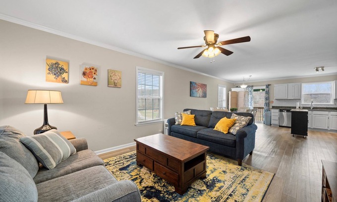 Winston - Salem House | 2 UNITS IN 1! Charming 3-bedroom house in superb Winston-Salem with WiFi