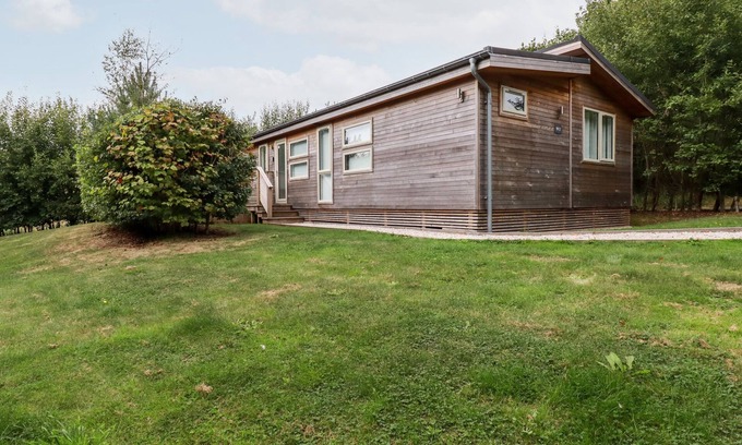 Looe Cottage | 2 VALLEY VIEW, pet friendly, luxury holiday cottage in Lanreath