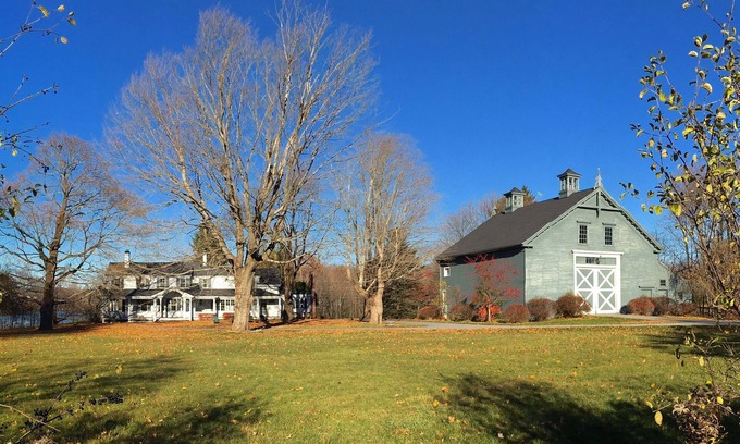 Glen Cove House | 20 Acre Meticulously Renovated and Luxurious Waterfront Estate - One of A Kind!