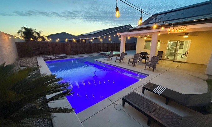 Pumpkin Center House | 20 Beds Pool Spacious 5BR Home for Big Groups, Teams, or Crews