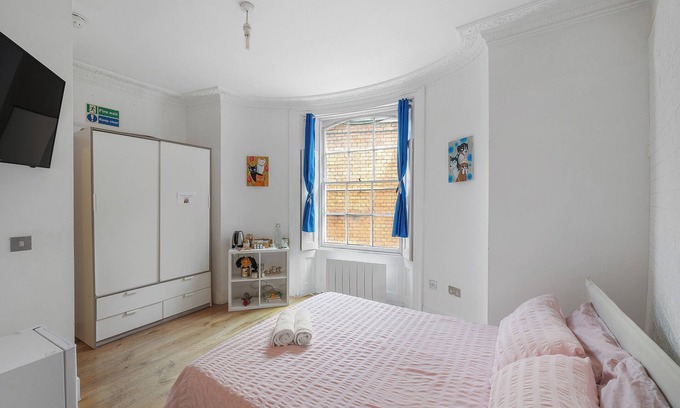 Camberwell Apartment | 20 min From City Centre/2 Bedrooms W/ensuite