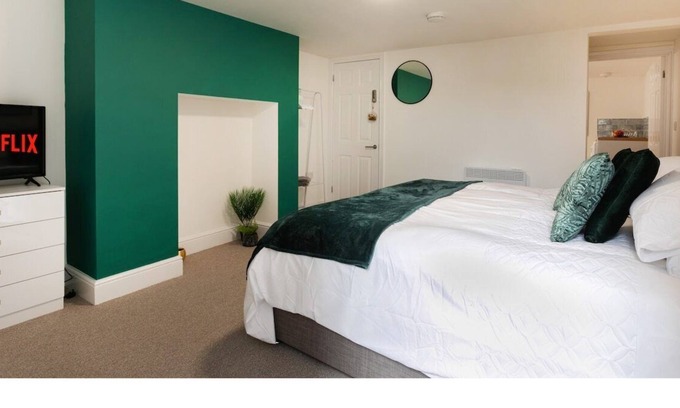 Lincoln Apartment | 20% Monthly Discount - Near Hospital