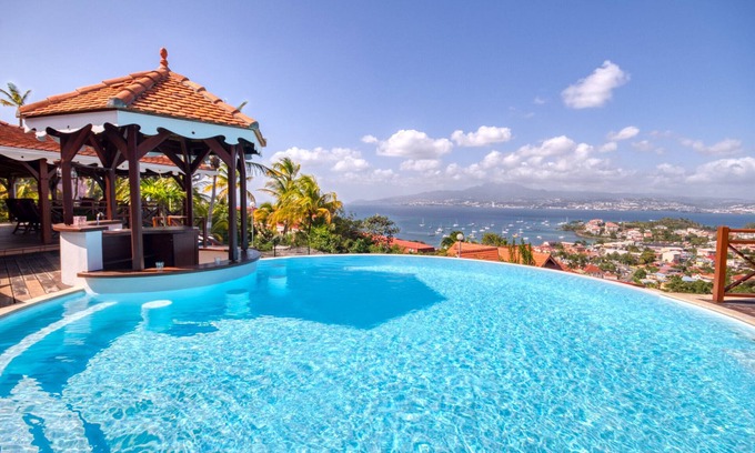 Trois-Ilets Villa | 20% off from may 1st to june 22nd 2025 (MQTI57 - 14 pax)