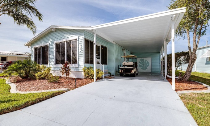 Lakeland House | 20% off Month Stays |55+ Resort Home w/Golf Cart |5 Star Country Club in Cypress Lakes |Golf & Pool