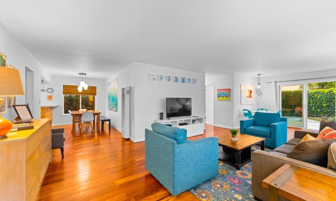 Ventura House | 20% Off Oct 2-5! Steps To Sand, Amazing Reviews