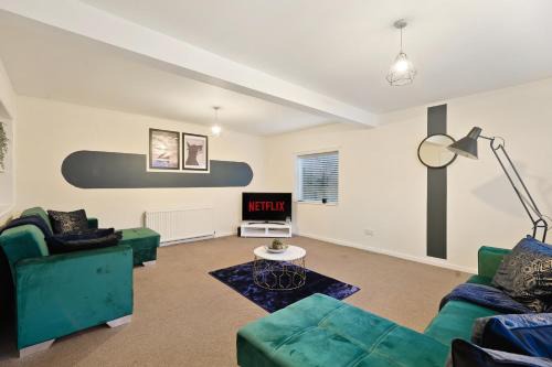 Belluton House | 20 percent off! Large Spacious Abode with Games Room!