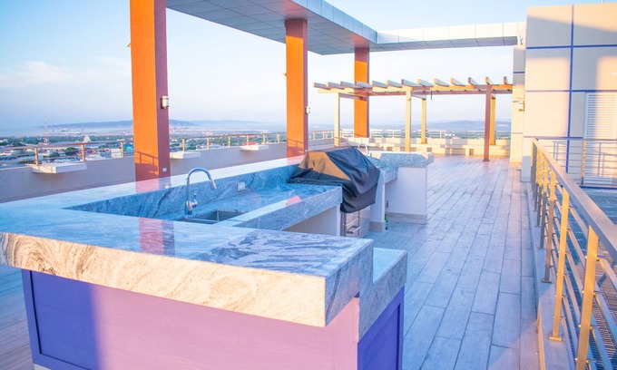 Saint Andrew Hotel | 20 South Kingston Luxury Apartment