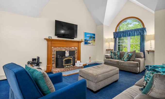 East Dennis House | 20 Victoria Lane Dennis Cape Cod - 5 O'Clock Somewhere