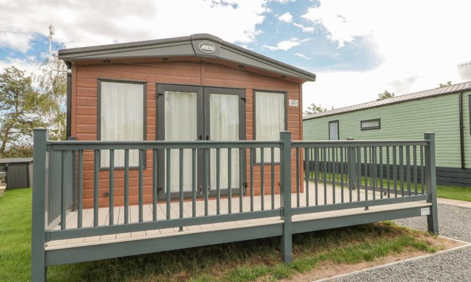 West Heslerton House | 20 Wolds View