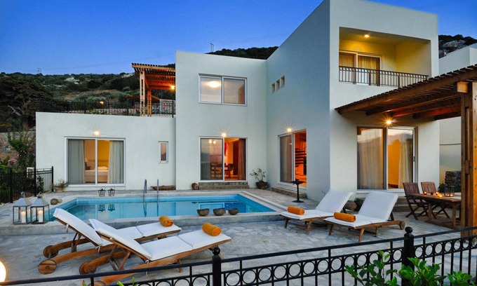 Istron Villa | 200 m² Villa ∙ 4 bedrooms ∙ 10 guests