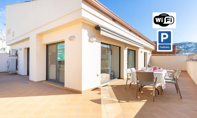 Roses Town Center Apartment | 2000-FRANCESC MACIA Duplex with wifi near the beach
