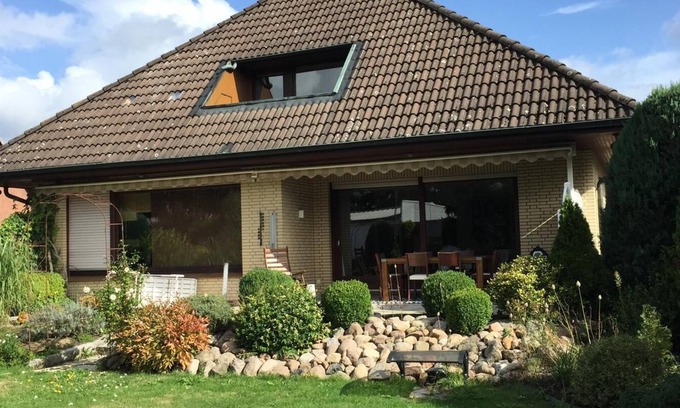 Bargteheide House | 200m² guest house with 3 bedrooms for up to 8 people - very stylishly furnished.