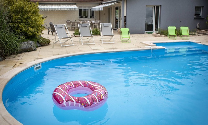 Laval-sur-Vologne Villa | 200m² villa with heated swimming pool, SPA, sauna, kota grill and table soccer