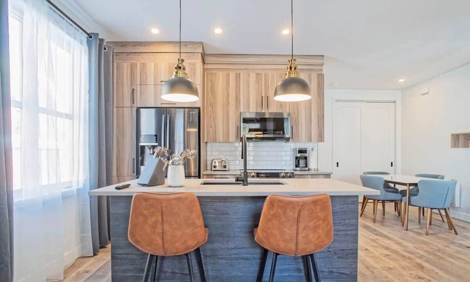 Bromont Apartment | 201 Condo au rez de chaussée , au coeur de Bromont