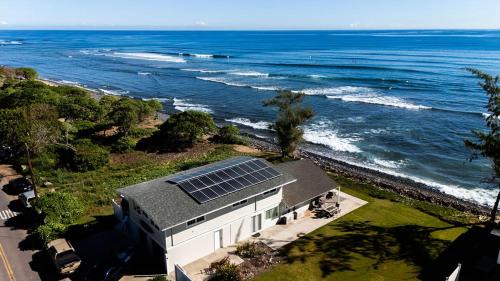 Waihee-Waiehu House | 202 Waiehu Beach