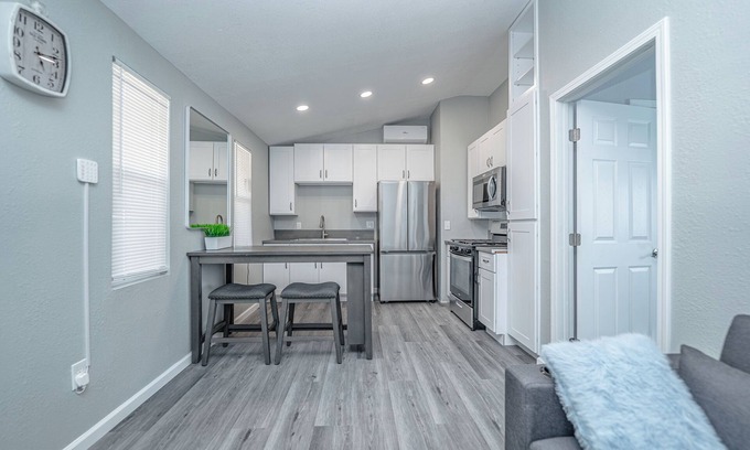 Hesperia Cabin | 2024 Built Brand New Luxurious Cabin on a Private Gated Land with AC, WIFI etc.