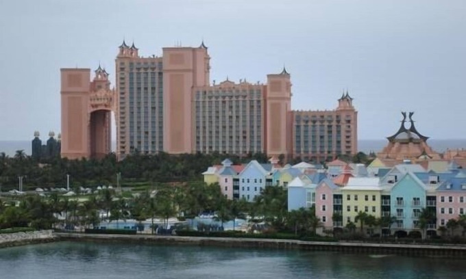 Paradise Island Villa | 2025 Harborside @ Atlantis: 1,2or3BR lockoff. Top Fl. Waterfront - Nov 1-8 only