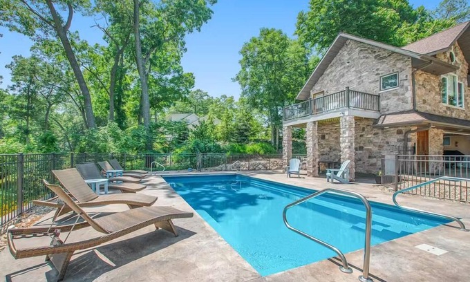 New Buffalo House | (2026 OPEN!) New Buffalo Private Pool, Lake Access & So Much More