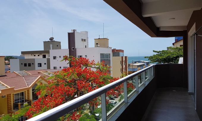 Centro Apartment | 203 " Charm and Comfort 1 minute from Bombinhas Beach " Amarra 69 Residence.