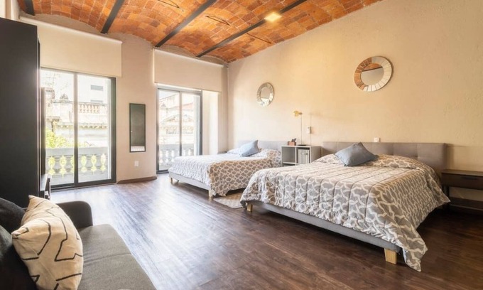 Historic Center Apartment | 204 Historic Center 2Bdrm 2Bath AC Apt Rooftop