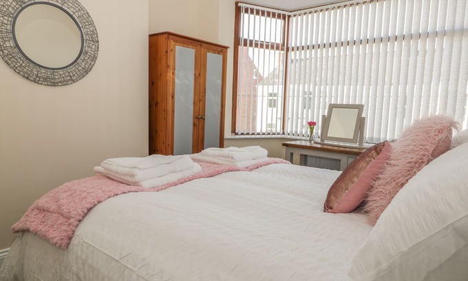 Marske-by-the-Sea Cottage | 204 Sea View House, MARSKE-BY-THE-SEA
