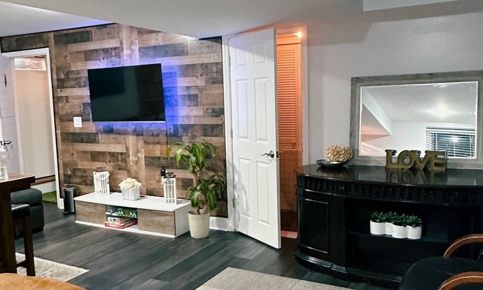Greenville House | 20mns to NY & 15mns to Newark Airport Lovely 1bedR with Remote Work Space