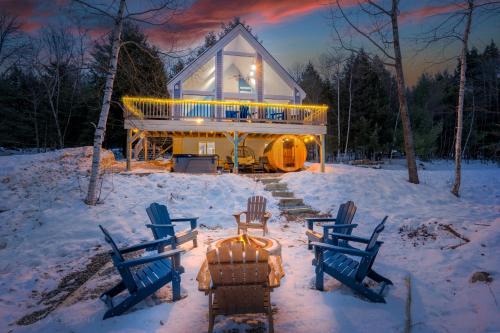 Bethel House | 20Percent-off-Intro,15-min-to-SundayRiver,Hot-tub,Sauna,Pet-Kid-Friendly
