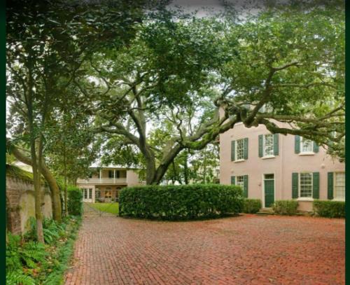 South of Broad Bed & Breakfast | 21 East Battery Bed and Breakfast