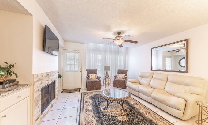 Lafayette House | 210-I Long Plantation Suites 2 Bedrooms - Monthly