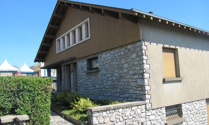 Baraqueville House | 210 m² house in the heart of town with garden - capacity 9 people