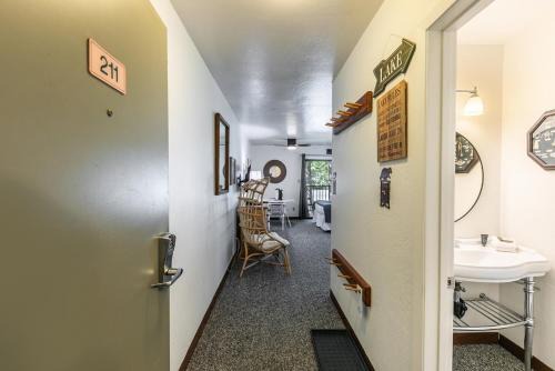 Truckee Apartment | 211 Bldg B condo