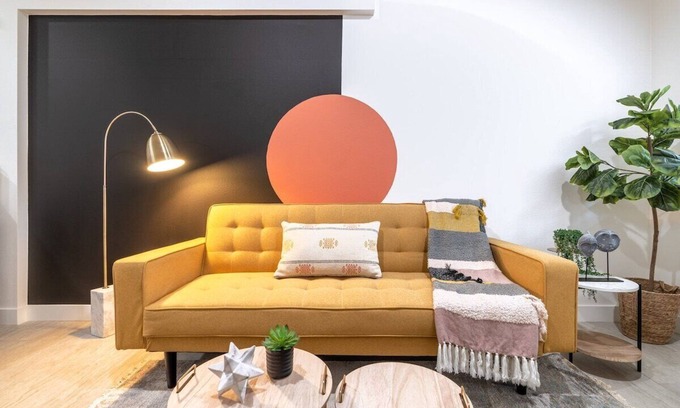Santa Ana Apartment | 211 Broadway · Cozy & ChicꕥKing SuiteꕥNear DisneyꕥFree Parking