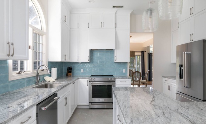 Vanderhorst Plantation House | 212 Glen Abbey: 5BR Home with Lagoon Views, Near Beach Location