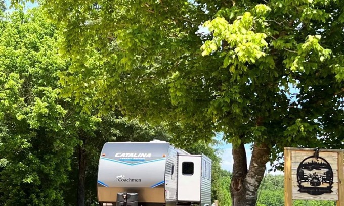 Flatwoods RV Rental | 214B BACKROADS & BONFIRES SITE 12